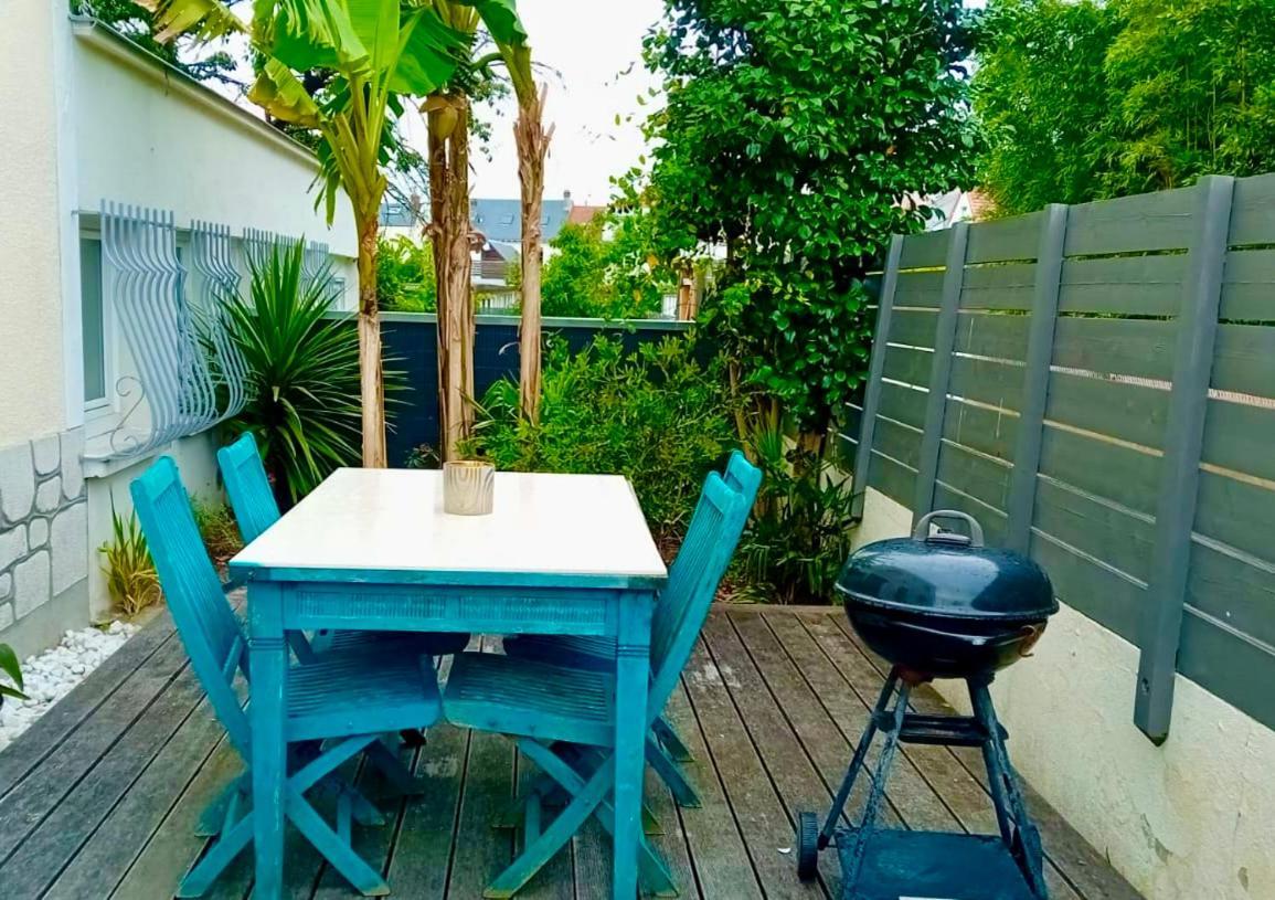 Holiday home Maison De Idealement Placee Tours
